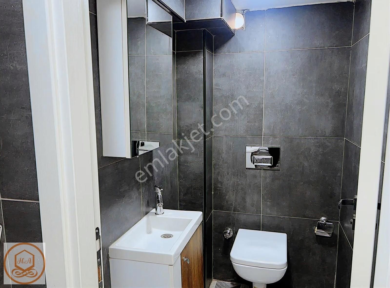Tekstilkent Ticaret Merkezi'nde 160 M2 Ultra Lüks Ful Tadilatlı - Görsel 9