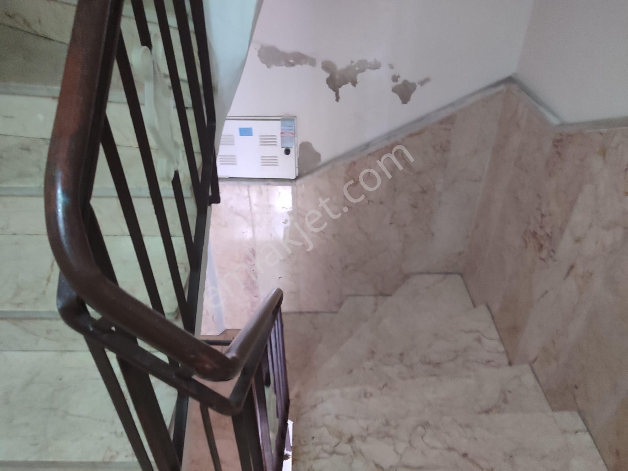 Gazcılar Sakarya Mahallesinde 125m2 Geniş 3+1 Teraslı Daire - Görsel 11