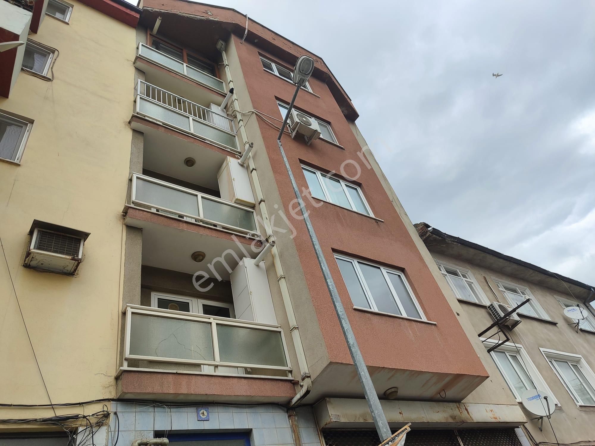 Gazcılar Sakarya Mahallesinde 125m2 Geniş 3+1 Teraslı Daire - Görsel 7
