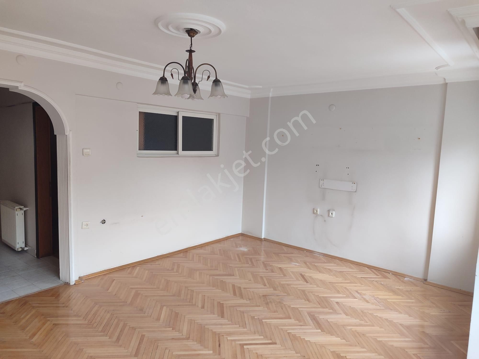 Gazcılar Sakarya Mahallesinde 125m2 Geniş 3+1 Teraslı Daire - Görsel 22