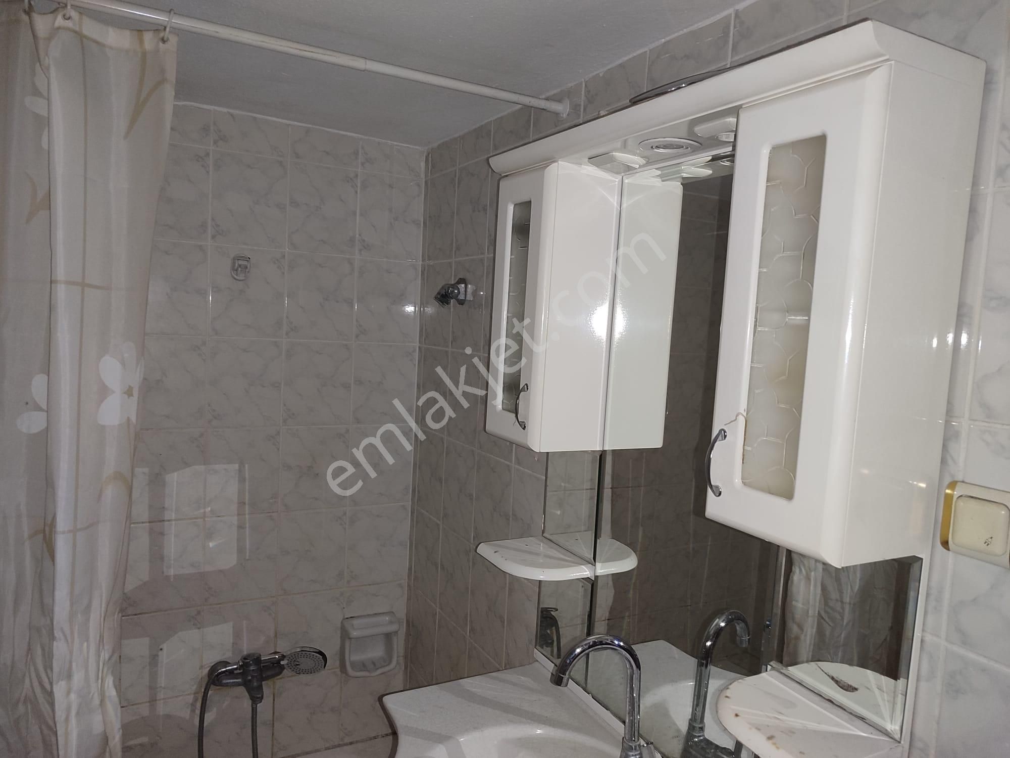 Gazcılar Sakarya Mahallesinde 125m2 Geniş 3+1 Teraslı Daire - Görsel 23