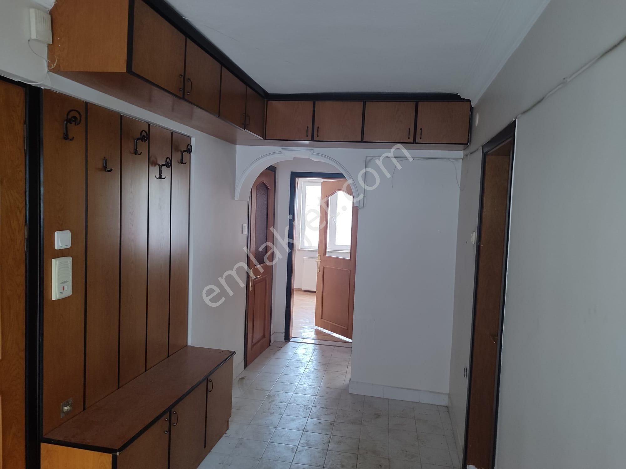 Gazcılar Sakarya Mahallesinde 125m2 Geniş 3+1 Teraslı Daire - Görsel 27
