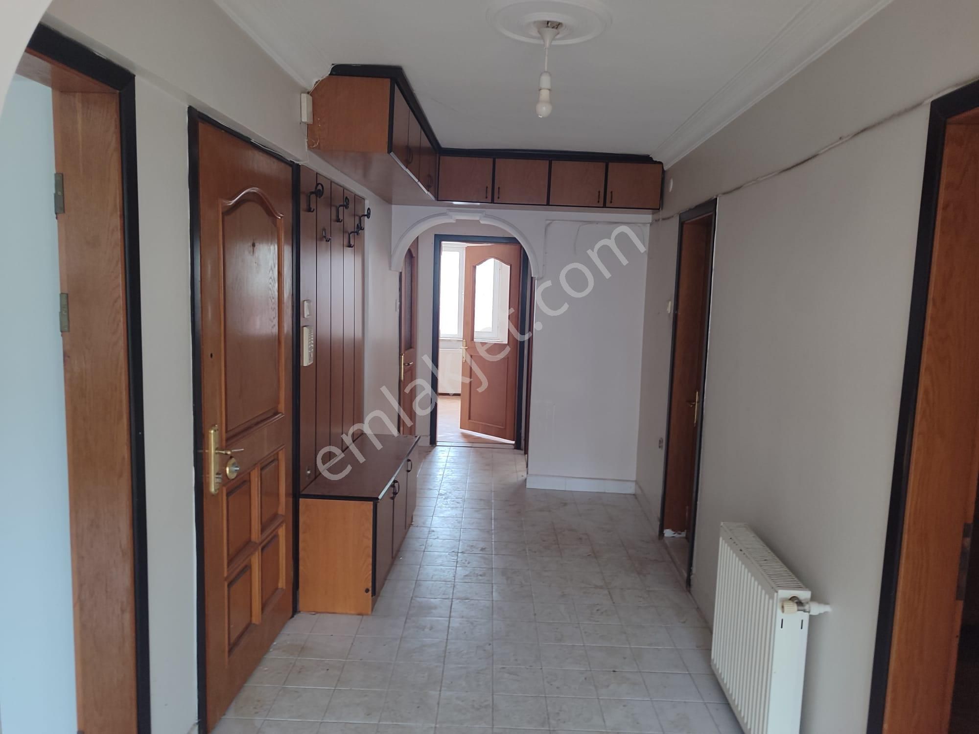 Gazcılar Sakarya Mahallesinde 125m2 Geniş 3+1 Teraslı Daire - Görsel 21