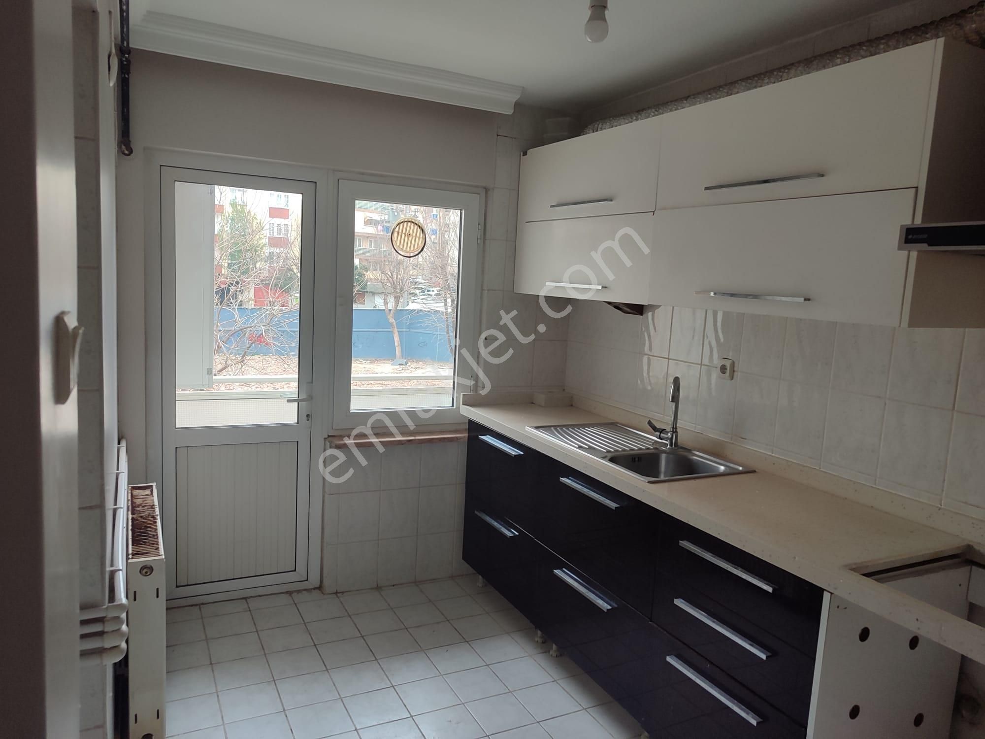Gazcılar Sakarya Mahallesinde 125m2 Geniş 3+1 Teraslı Daire - Görsel 12
