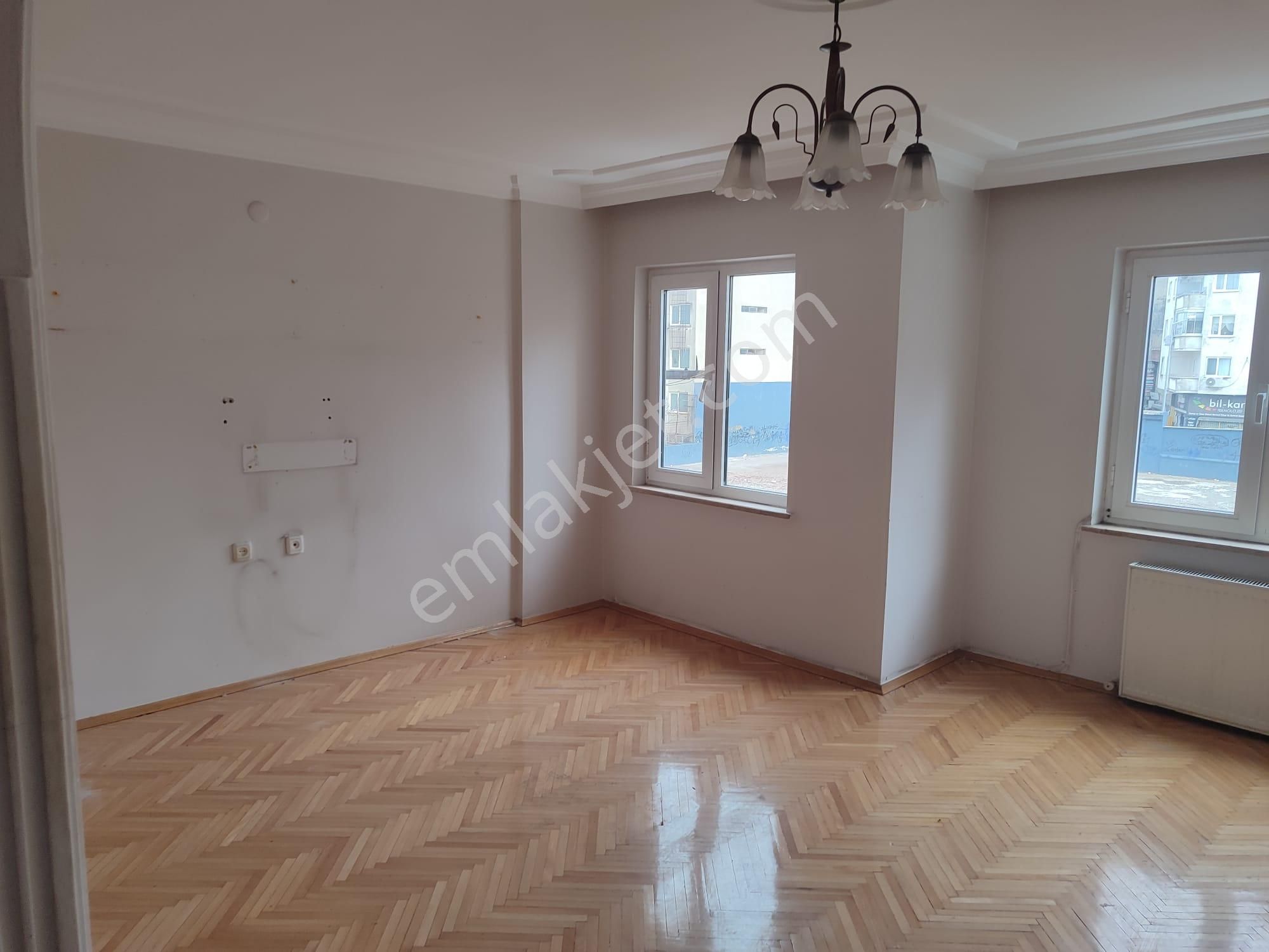 Gazcılar Sakarya Mahallesinde 125m2 Geniş 3+1 Teraslı Daire - Görsel 14