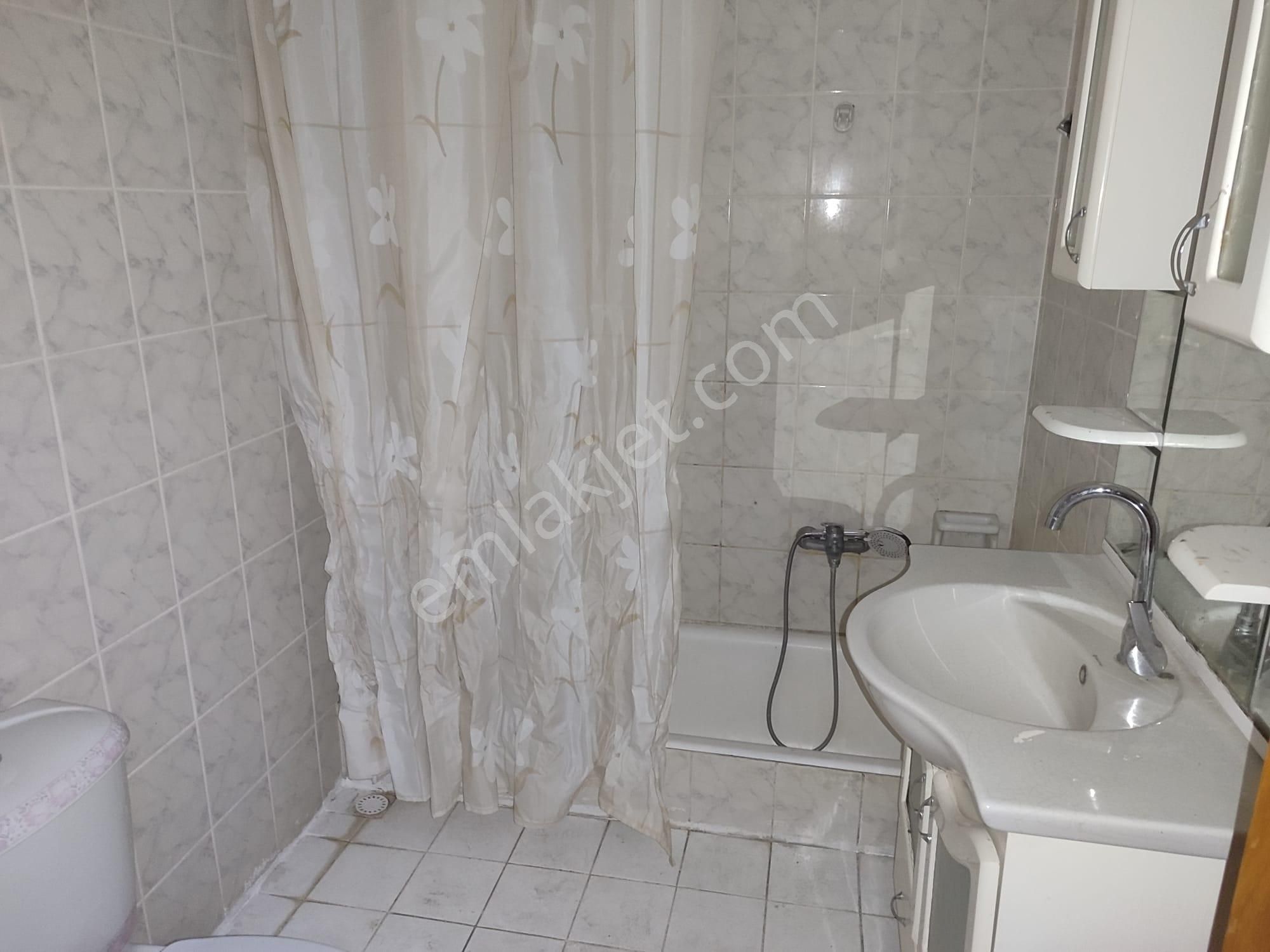 Gazcılar Sakarya Mahallesinde 125m2 Geniş 3+1 Teraslı Daire - Görsel 24