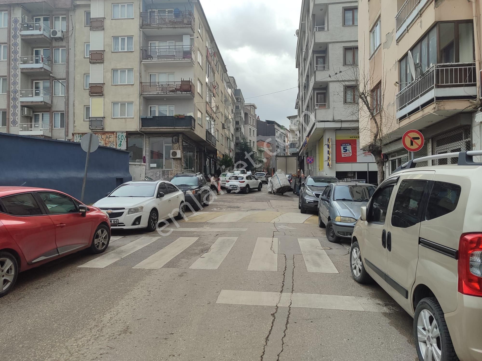 Gazcılar Sakarya Mahallesinde 125m2 Geniş 3+1 Teraslı Daire - Görsel 15