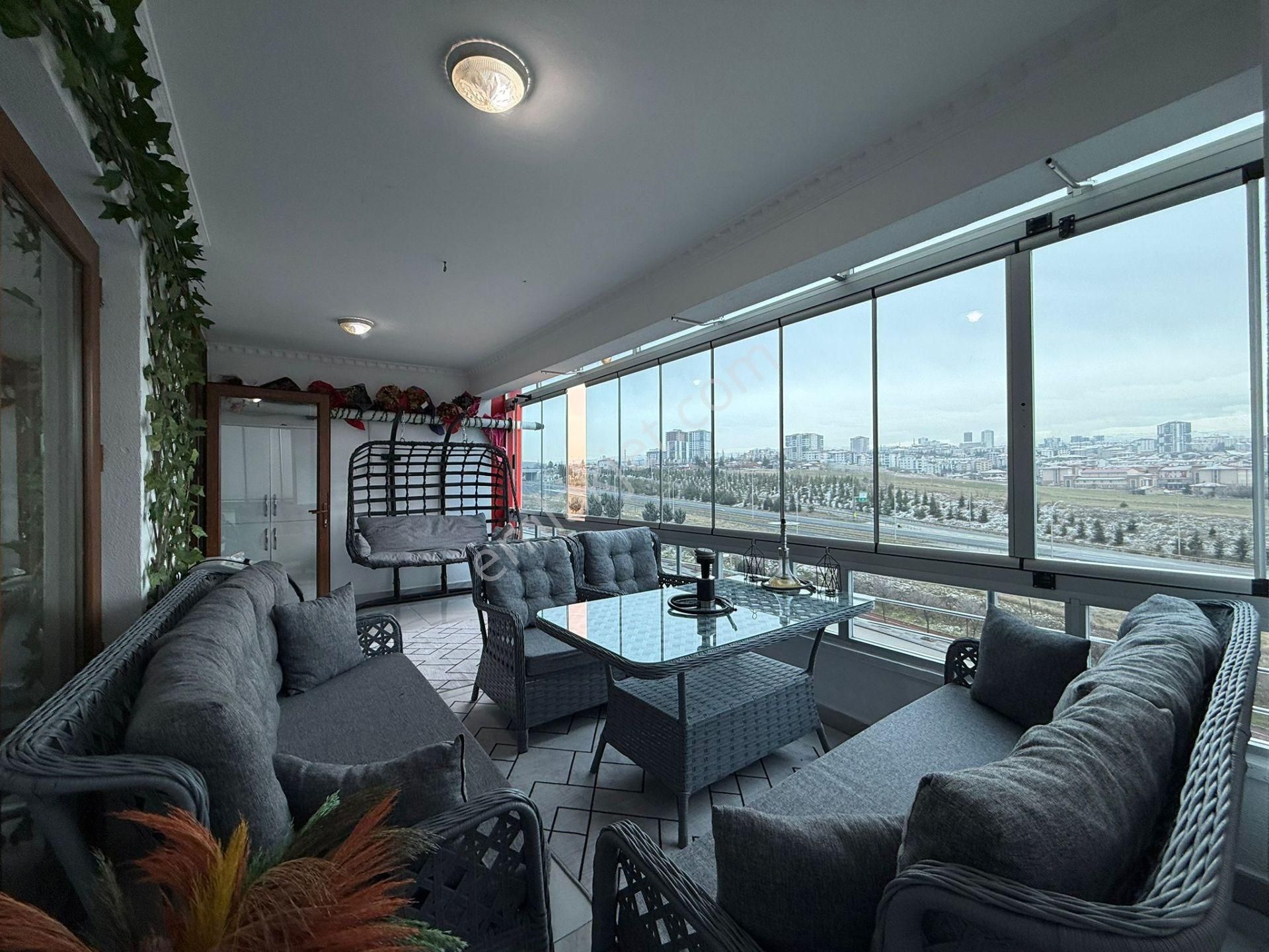 Otoban Manzaralı Komple Yapılı Teras Balkonlu 3+1 160 M2 Daireee - Görsel 3