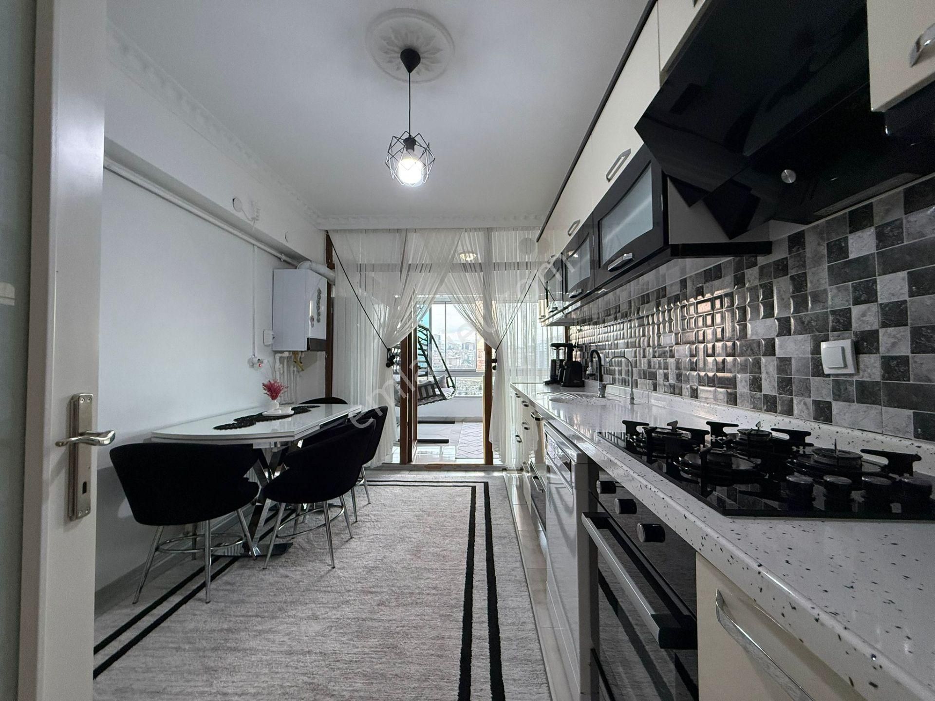 Otoban Manzaralı Komple Yapılı Teras Balkonlu 3+1 160 M2 Daireee - Görsel 10