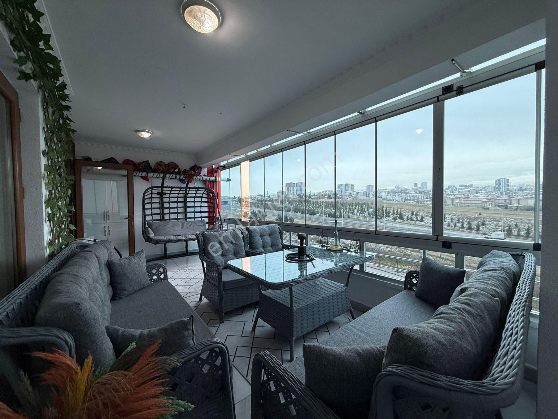 Otoban Manzaralı Komple Yapılı Teras Balkonlu 3+1 160 M2 Daireee - Görsel 2