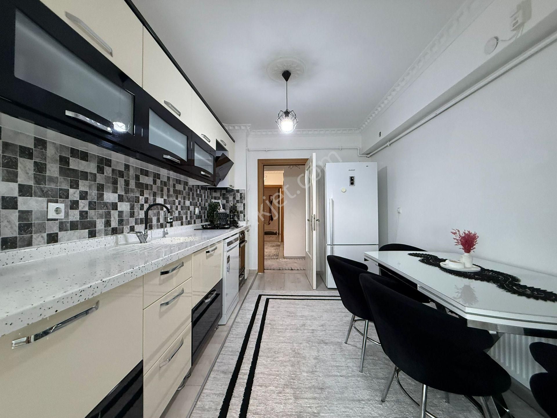 Otoban Manzaralı Komple Yapılı Teras Balkonlu 3+1 160 M2 Daireee - Görsel 11