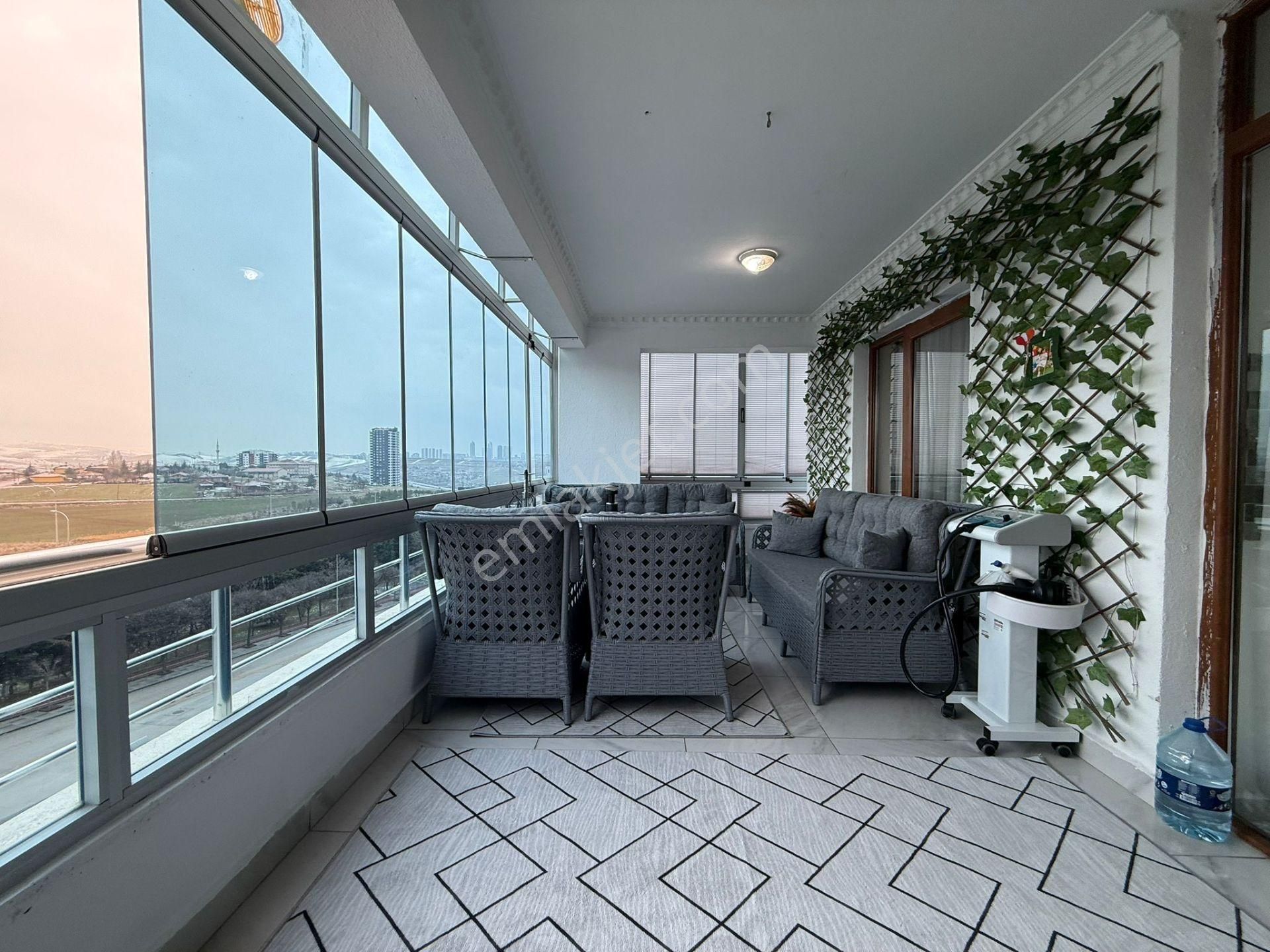 Otoban Manzaralı Komple Yapılı Teras Balkonlu 3+1 160 M2 Daireee - Görsel 4