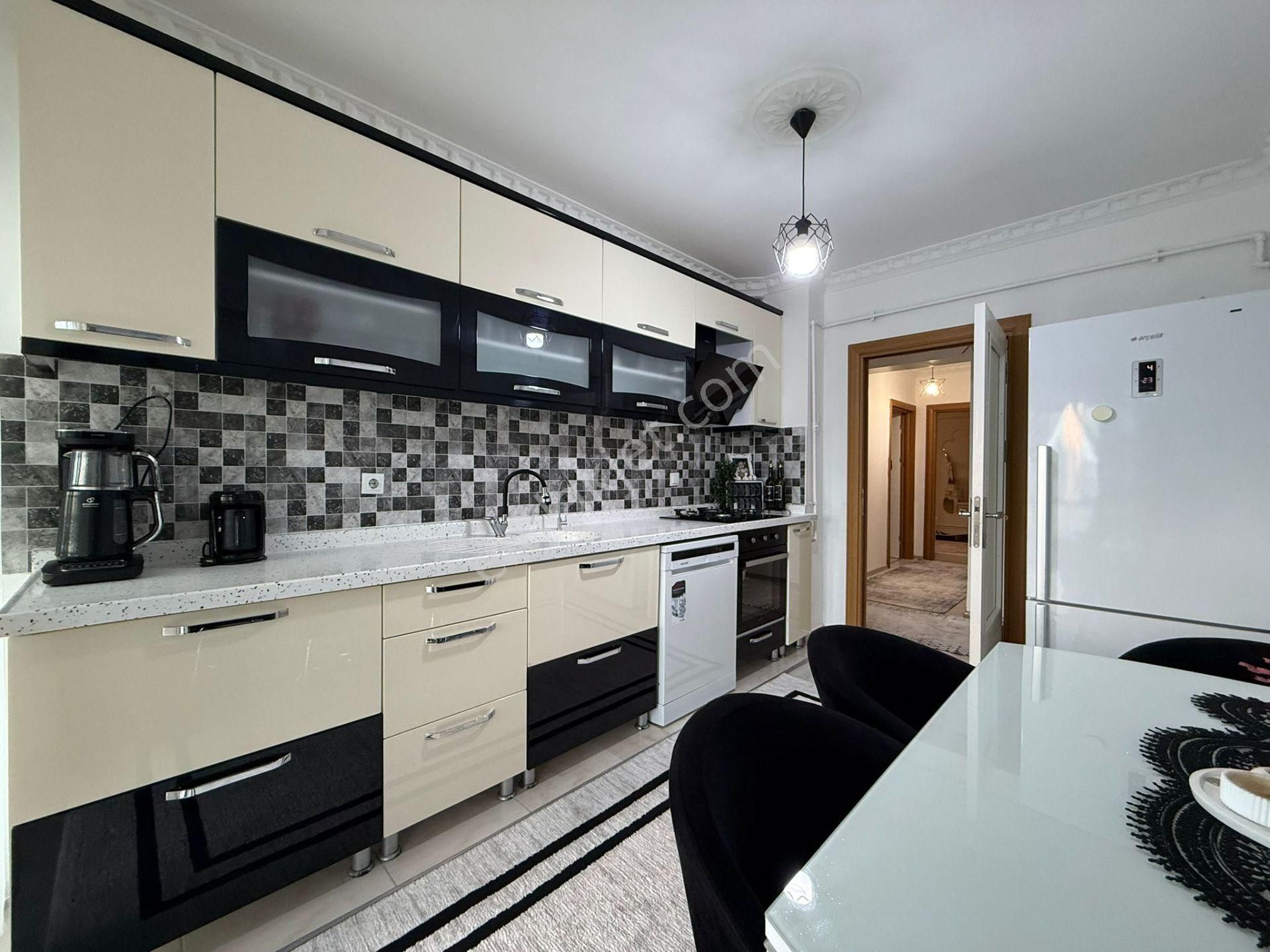 Otoban Manzaralı Komple Yapılı Teras Balkonlu 3+1 160 M2 Daireee - Görsel 9