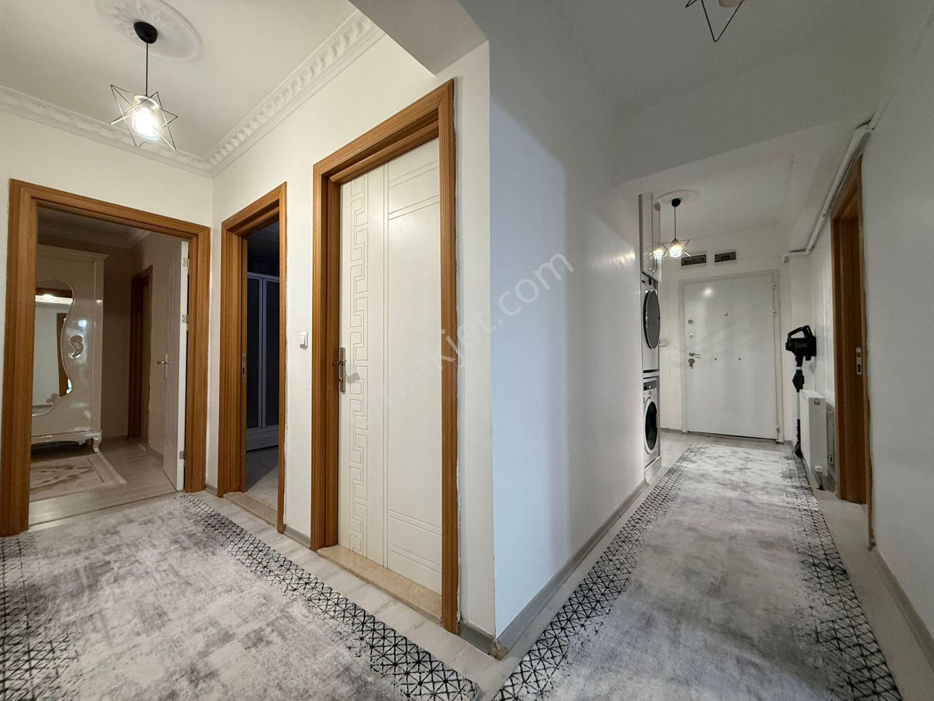 Otoban Manzaralı Komple Yapılı Teras Balkonlu 3+1 160 M2 Daireee - Görsel 22