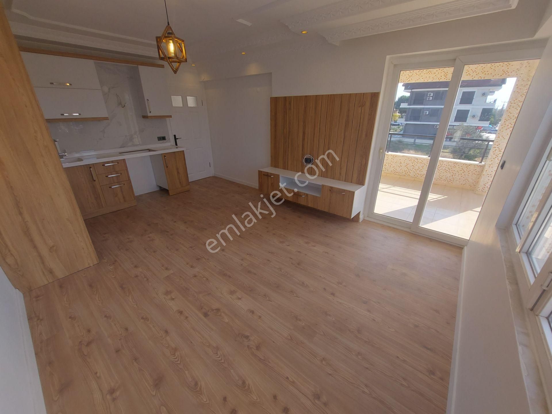 Didim Merkezde Geniş Balkonlu Ara Kat Ön Cephe 2+1 - Görsel 22