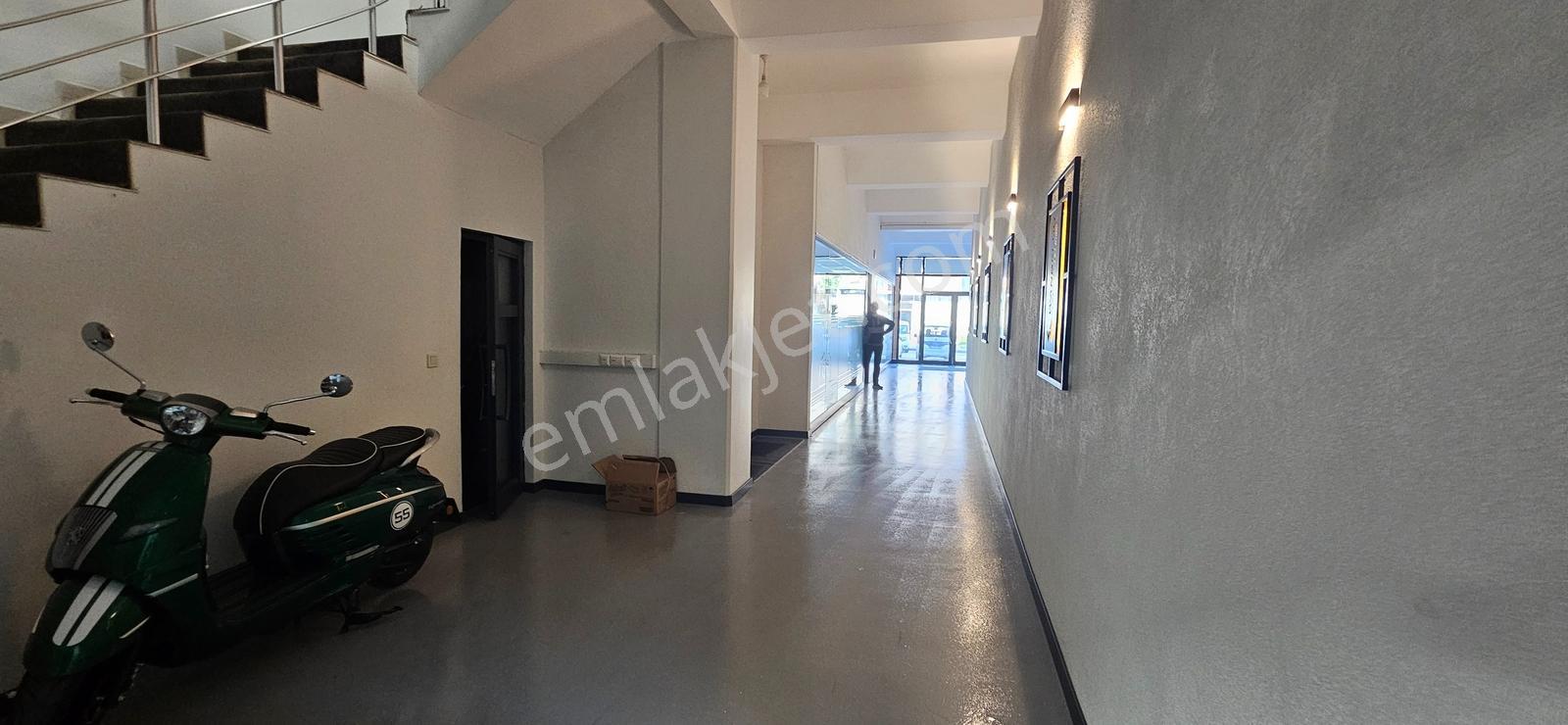 İzmit Çarşı Yapı Avm'de Satılık Büyük İşyeri - Görsel 24