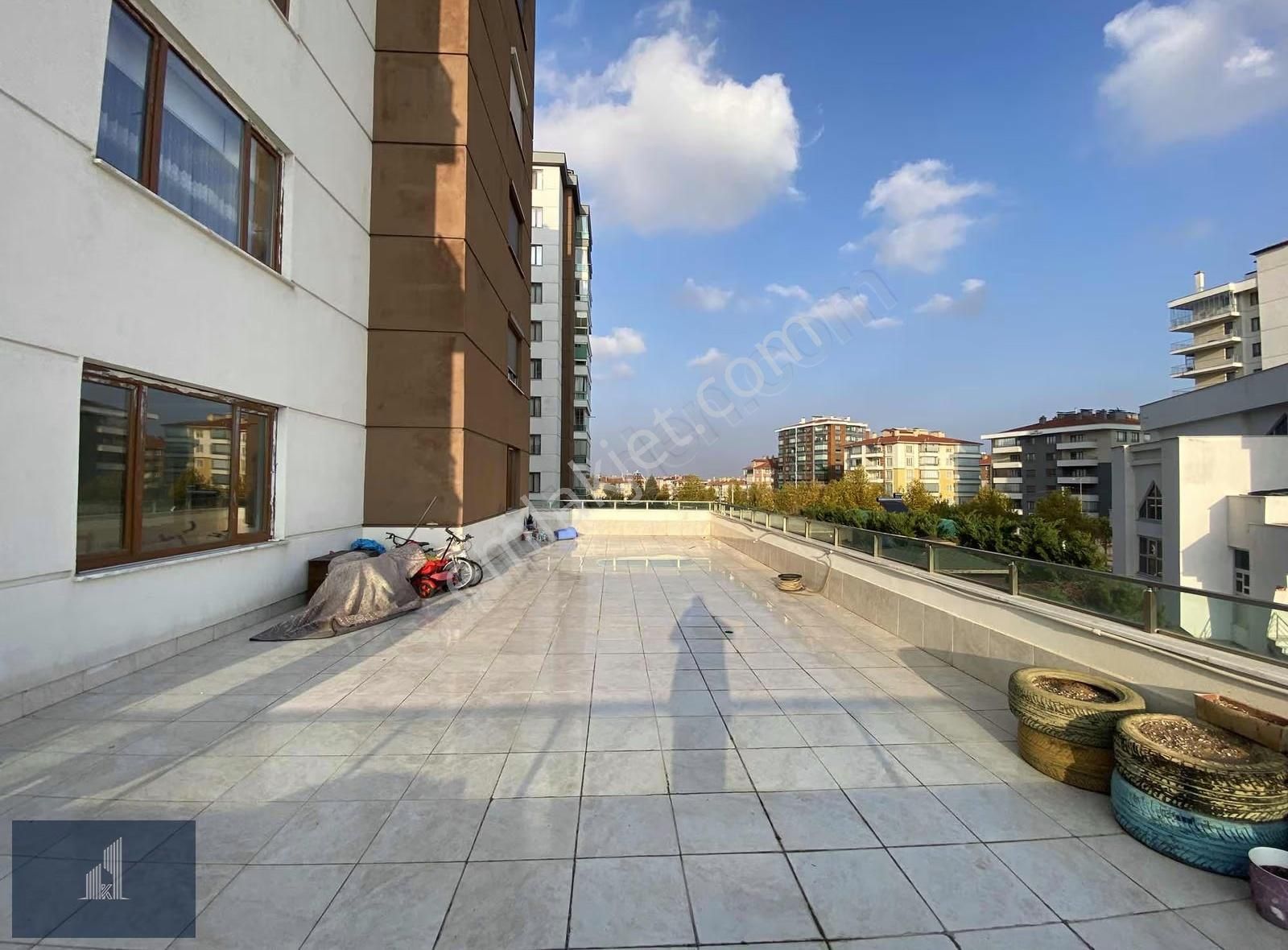 Kadir Dikici'den Saray Caddesinde Teraslı Kiralık Lüks 4+1 Daire - Görsel 18