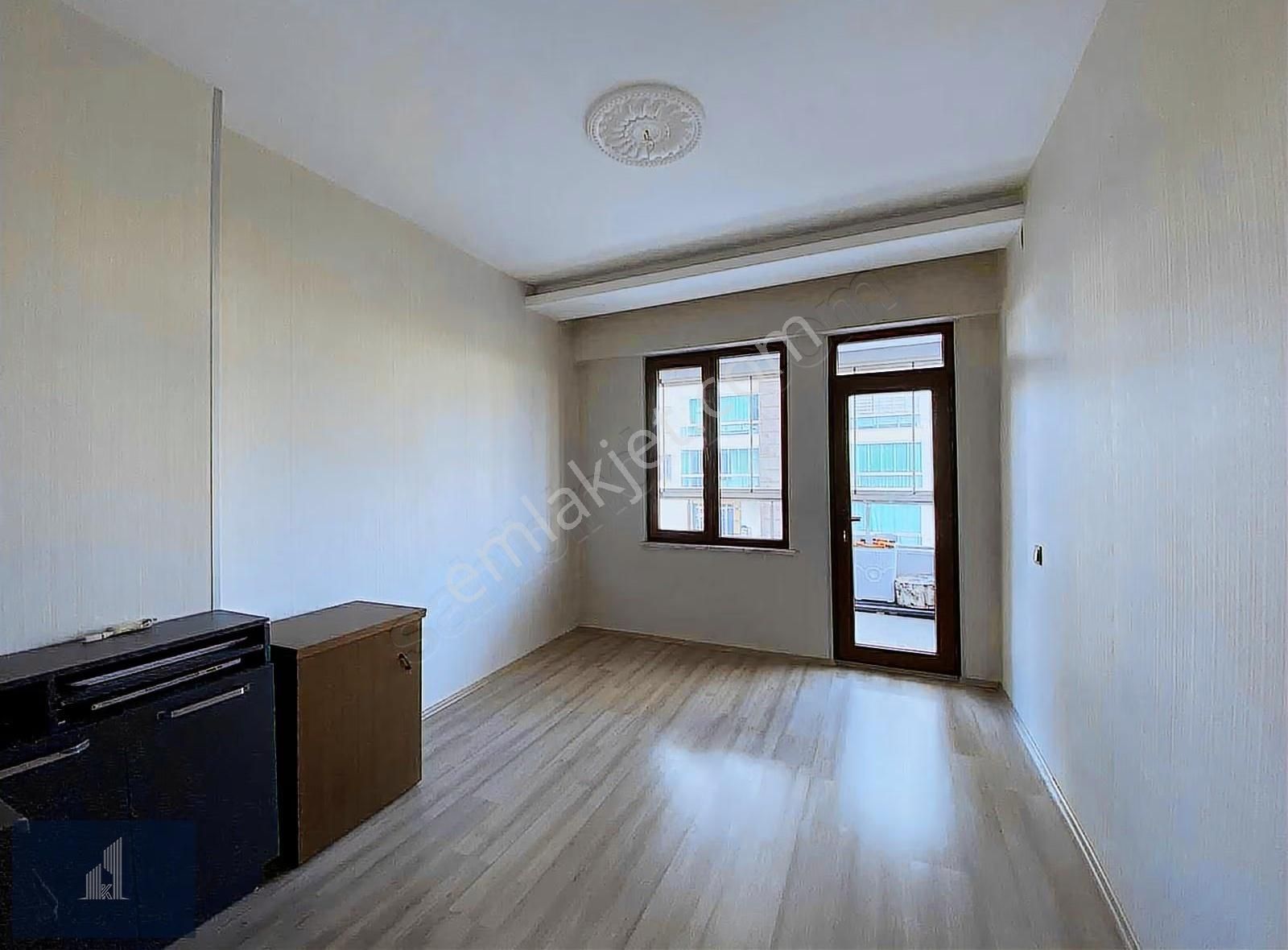 Kadir Dikici'den Saray Caddesinde Teraslı Kiralık Lüks 4+1 Daire - Görsel 7