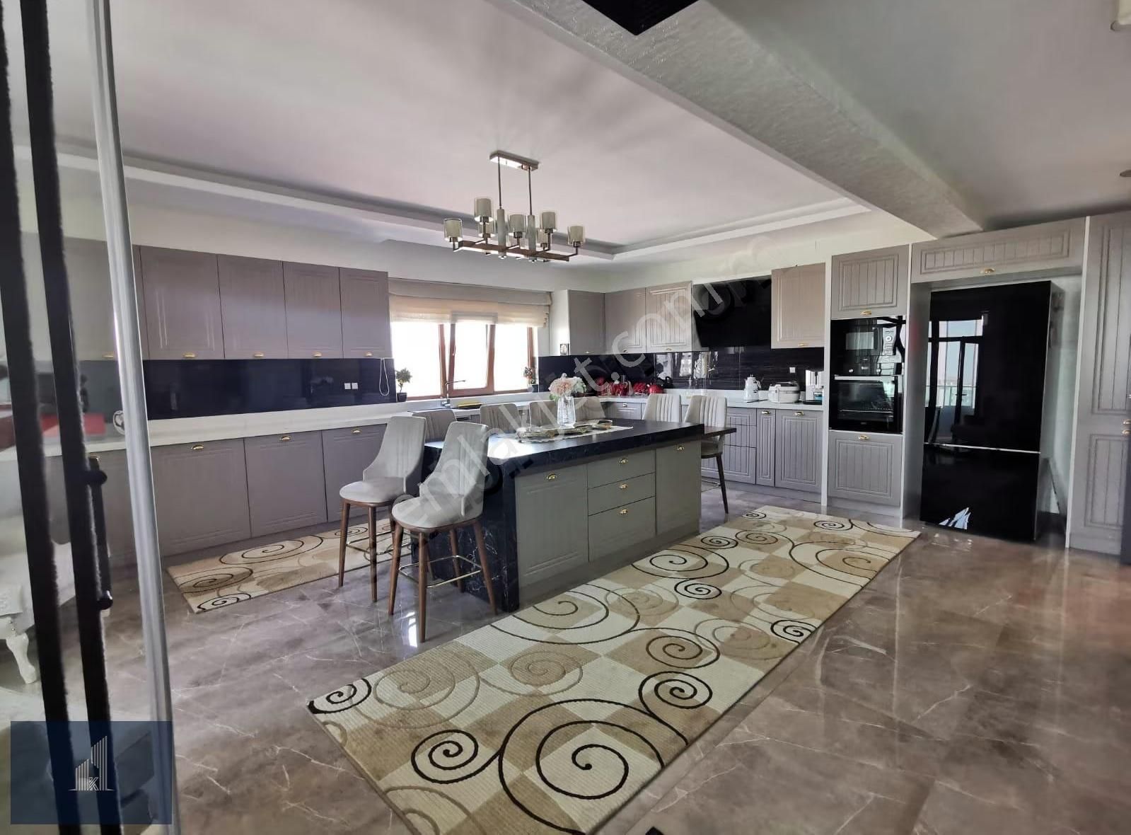 Kadir Dikici'den Villa Konseptinde Site İçi Satılık 6+1 Daire - Görsel 9