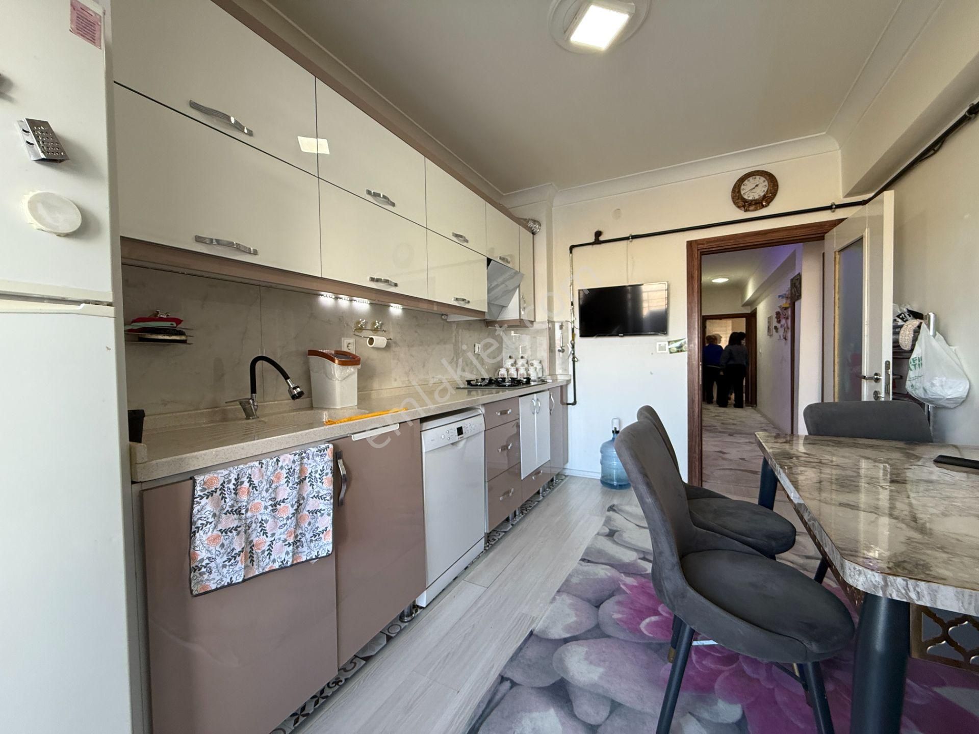 Ufuk Kılıç Emlak'tan Yeni Binada 3+1 Asansörlü 1. Kat Daire - Görsel 2