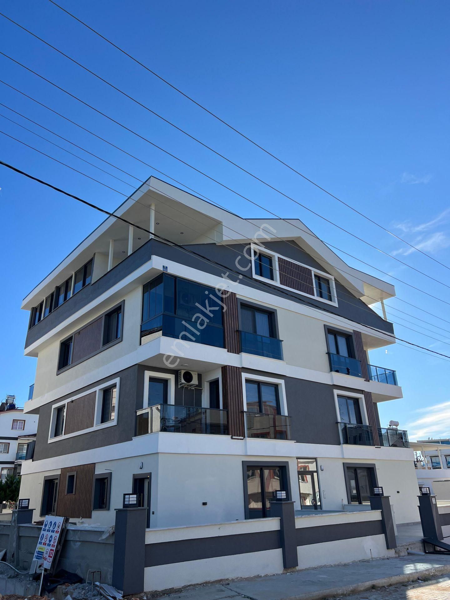 Çarşıya Yakın 2+1 Ayrı Mutfaklı Sıfır Ara Kat Daire