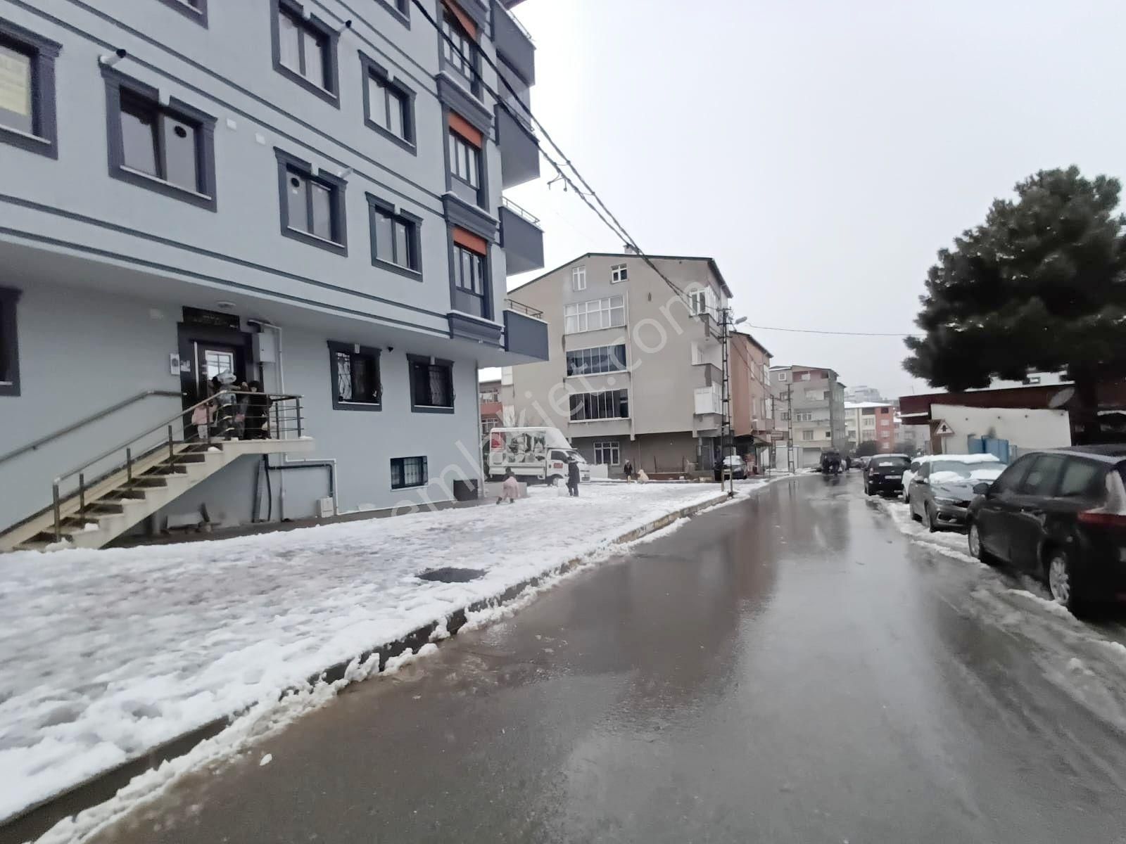 Sahibinden Ahmet Yesevi Mah. 2+1 Köşe Başı Cadde Üzerinde Doğalgazlı - Görsel 2