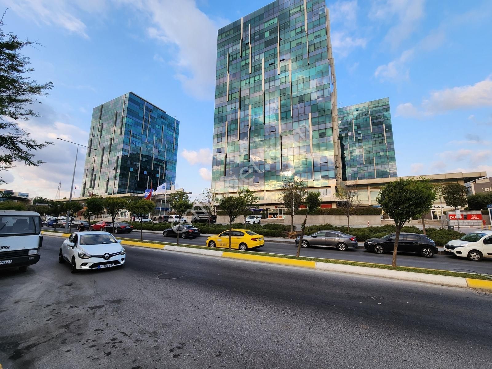 Nish İstanbul 12. Kat 1+1 Kiralık Ofis - Görsel 2