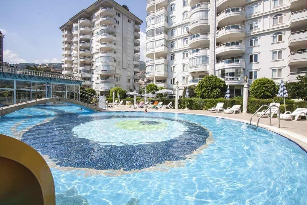 Alanya Da Full Aktiviteli Sitede İkamete Uygun 130 M2 Daire