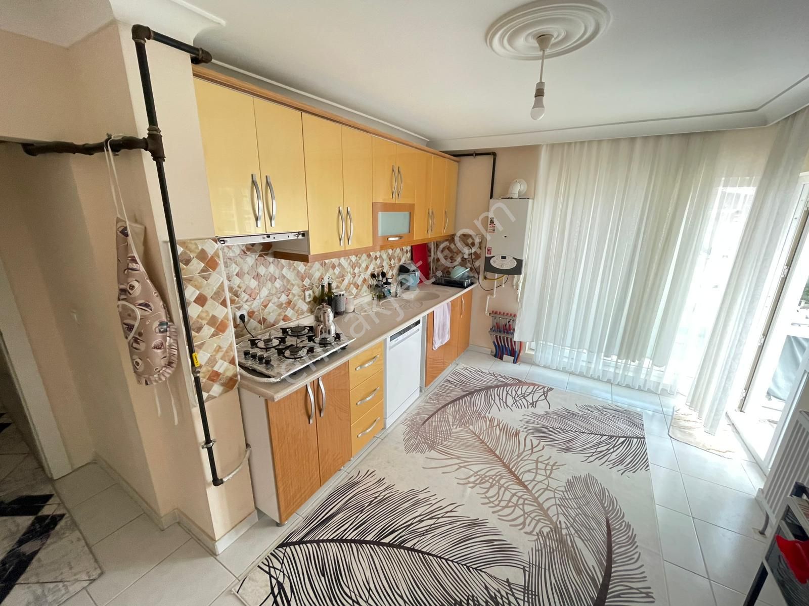 Sincan Yenikentte Satılık Katta 3+1 Daire Geniş Fırsat