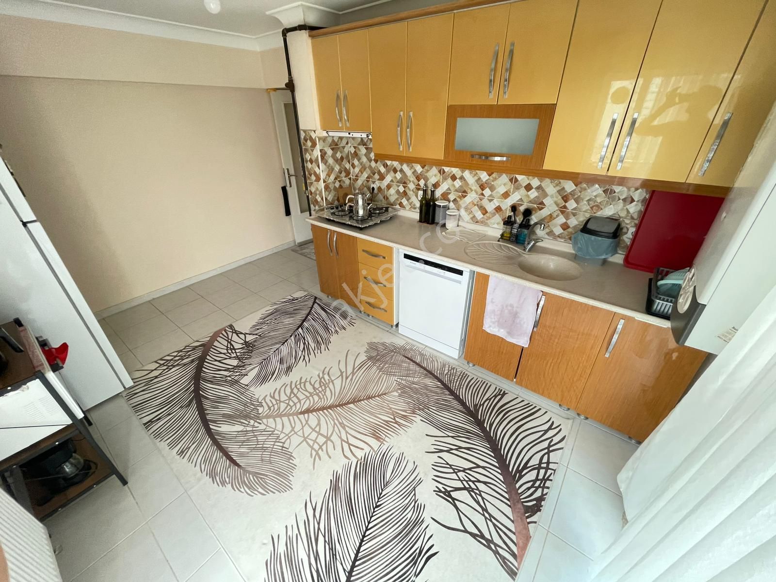 Sincan Yenikentte Satılık Katta 3+1 Daire Geniş Fırsat - Görsel 2