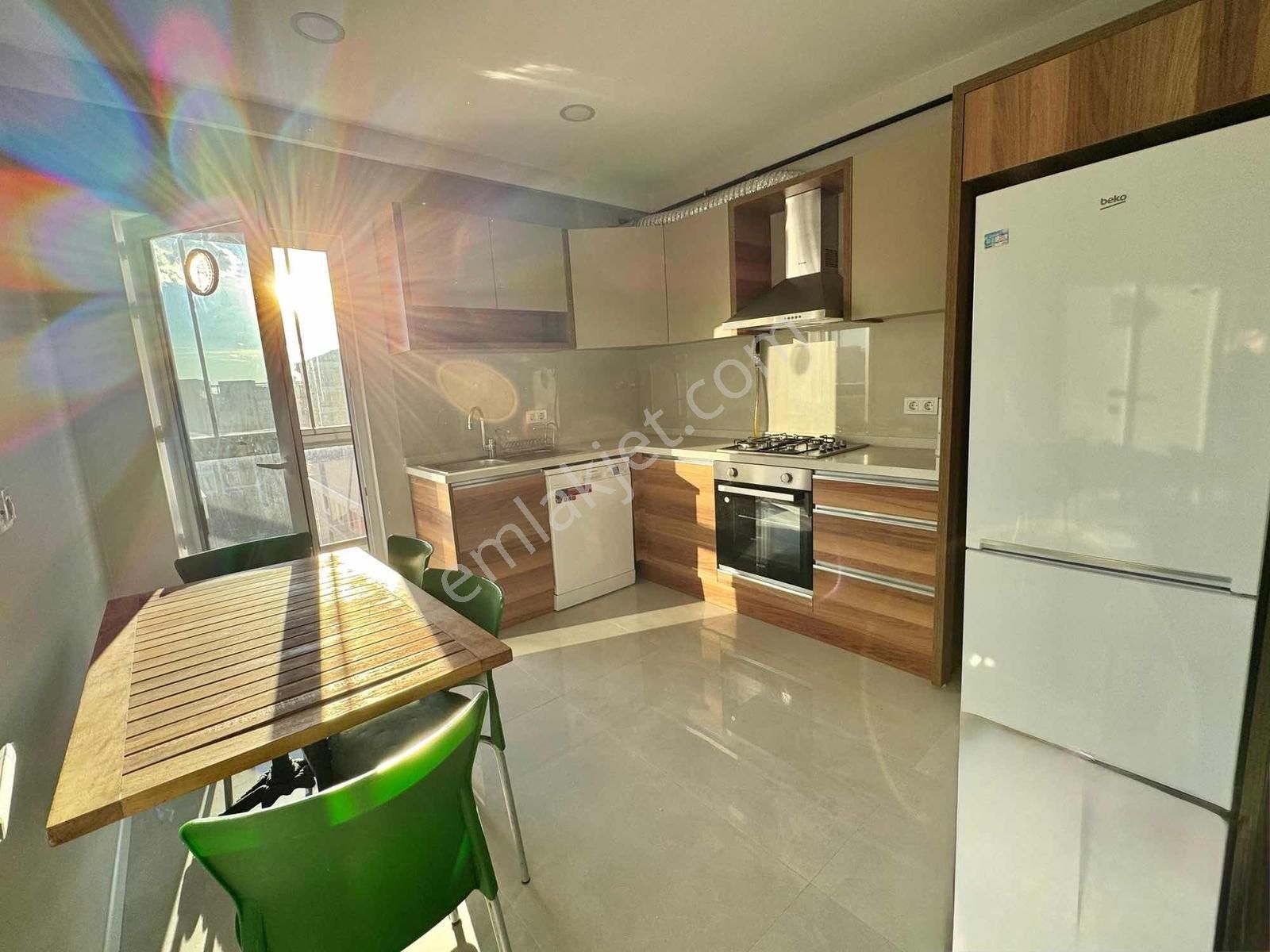 Maltepe Zümrütevler De Metro Ya Komşu Otoparklı Eşyalı 3+1 - Görsel 11