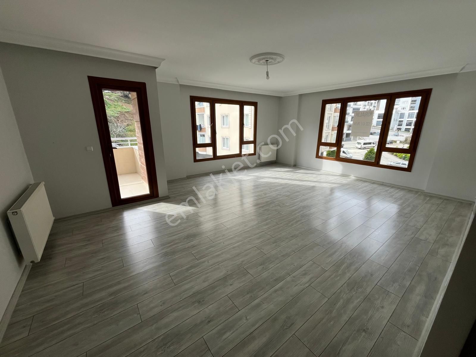 Trabzon Yomra Kaşüstünde Kiralık 3+1 Daire - Görsel 3