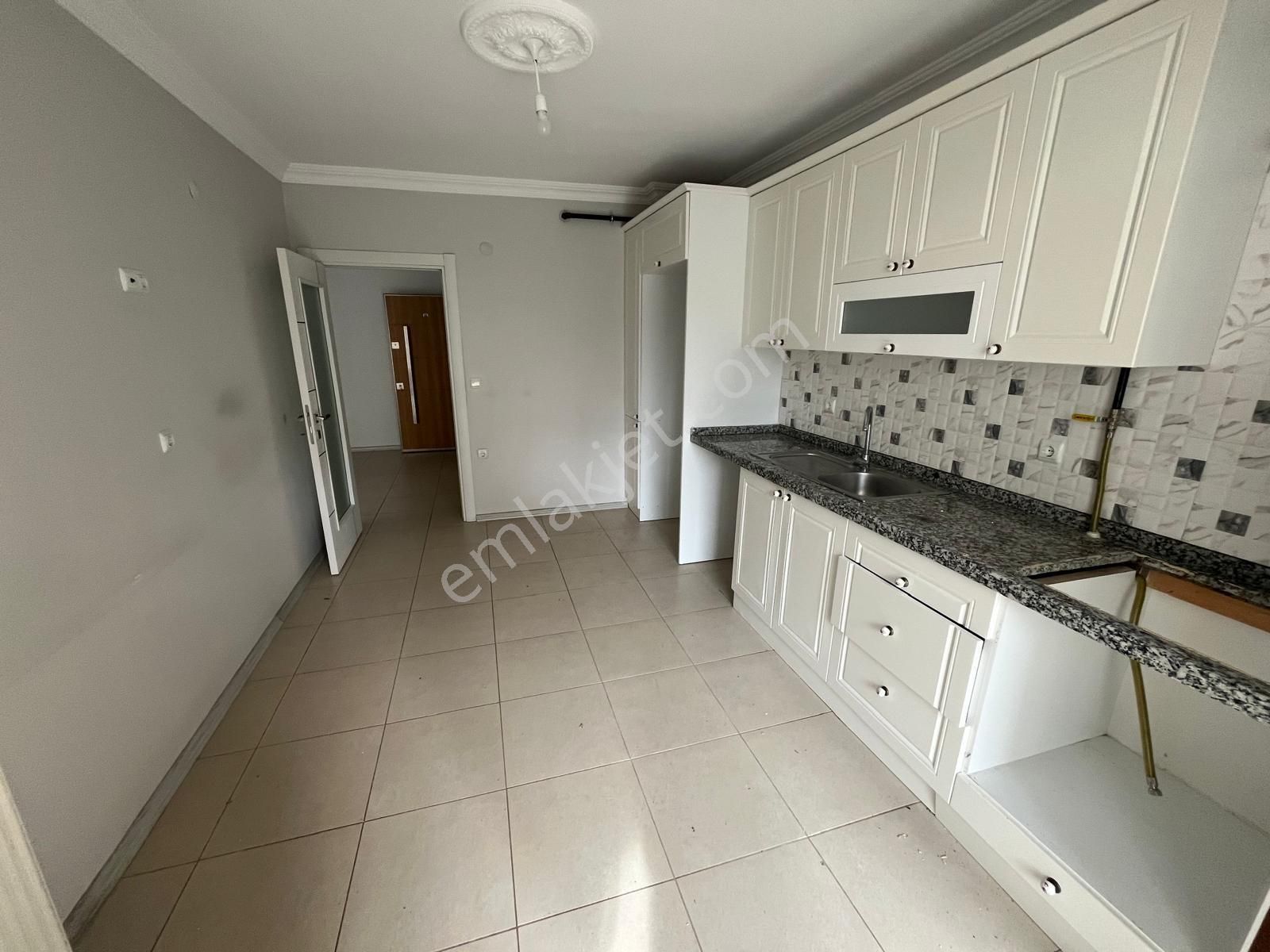 Trabzon Yomra Kaşüstünde Kiralık 3+1 Daire - Görsel 4