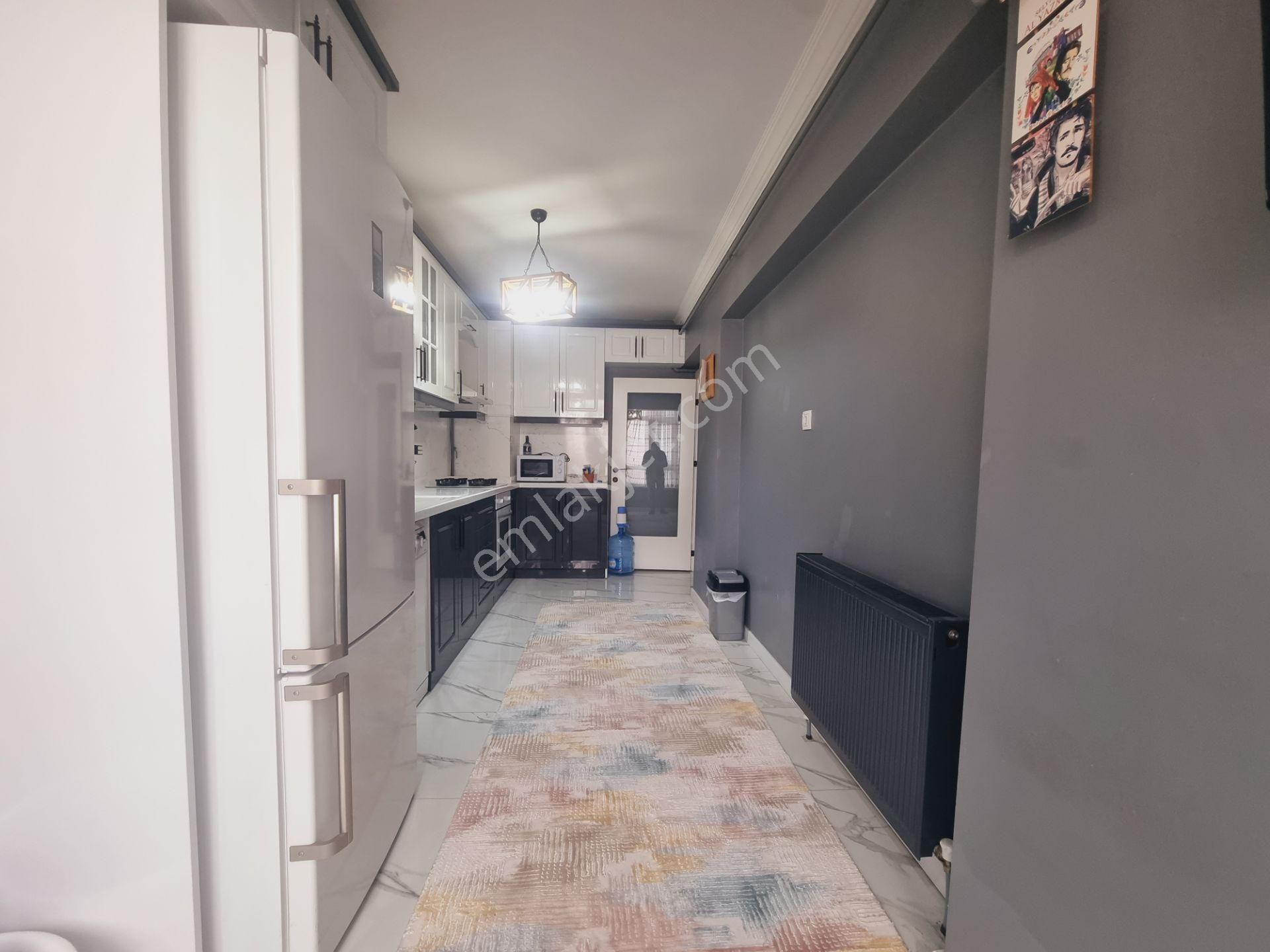 Pursaklar Mehmet Zengin Emlak'tan Merkezde, Full Yapılı, Masrafsız Ara Kat 3+1 Daire - Görsel 4