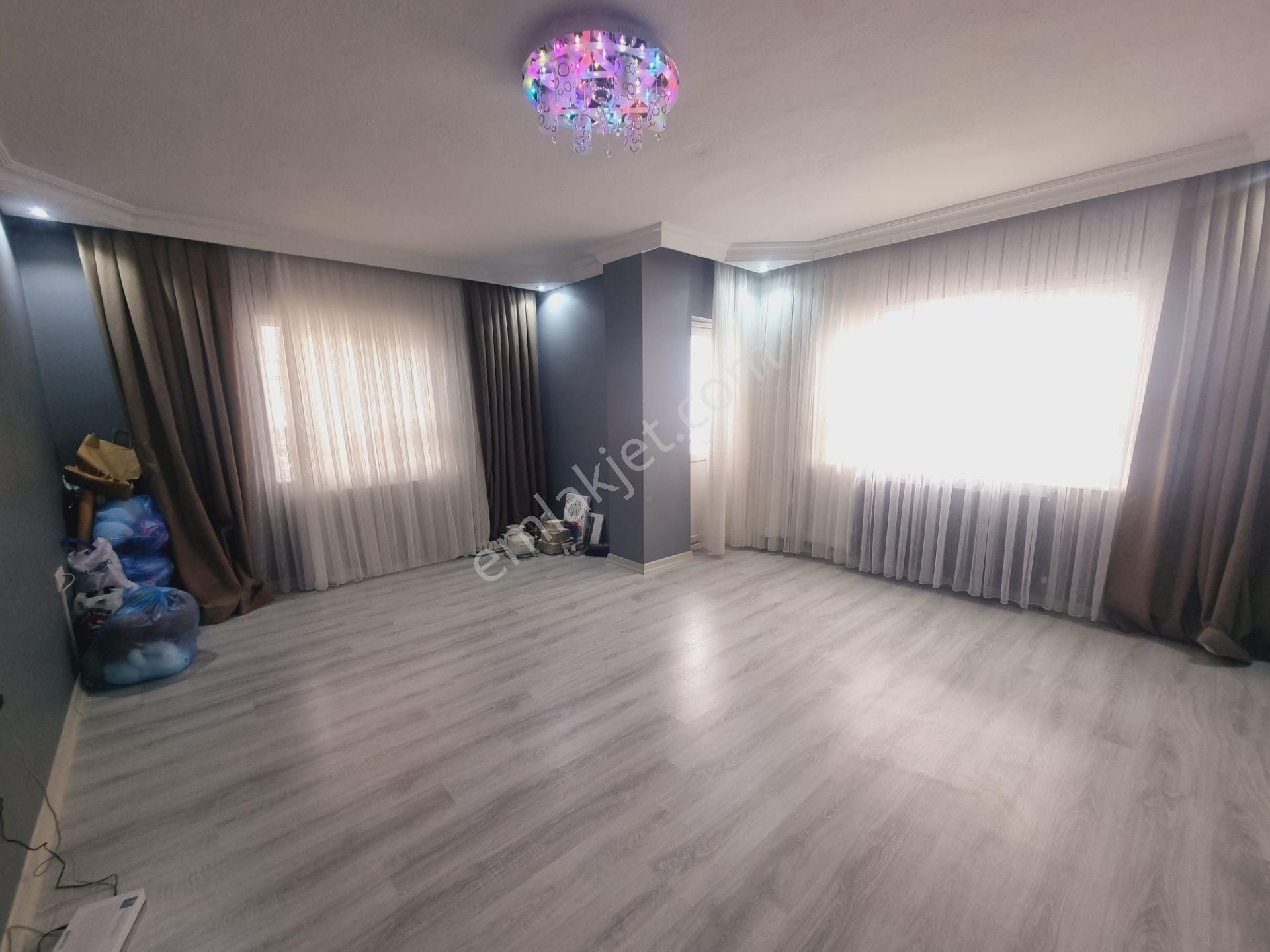 Pursaklar Mehmet Zengin Emlak'tan Merkezde, Full Yapılı, Masrafsız Ara Kat 3+1 Daire - Görsel 14