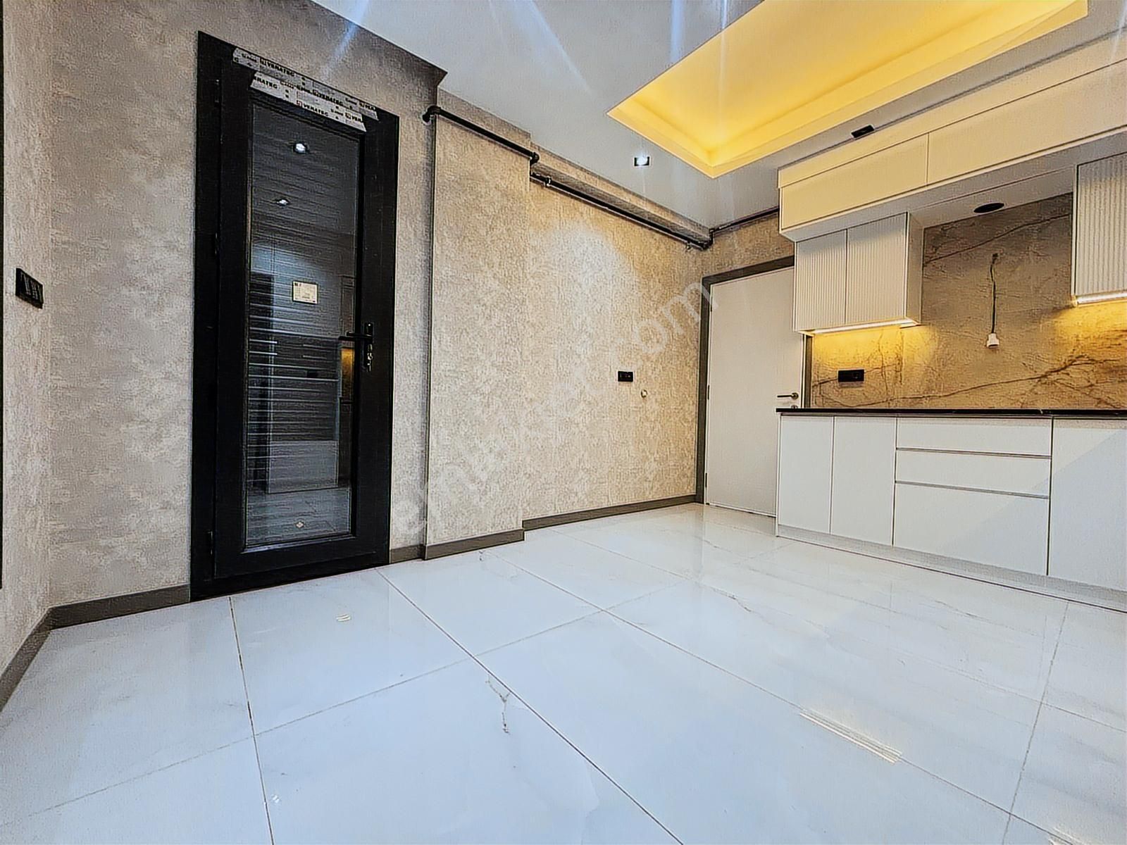 Demirler'den 1200 Evler'de Önü Açık Panjurlu Arakat 3+1 Daire - Görsel 3