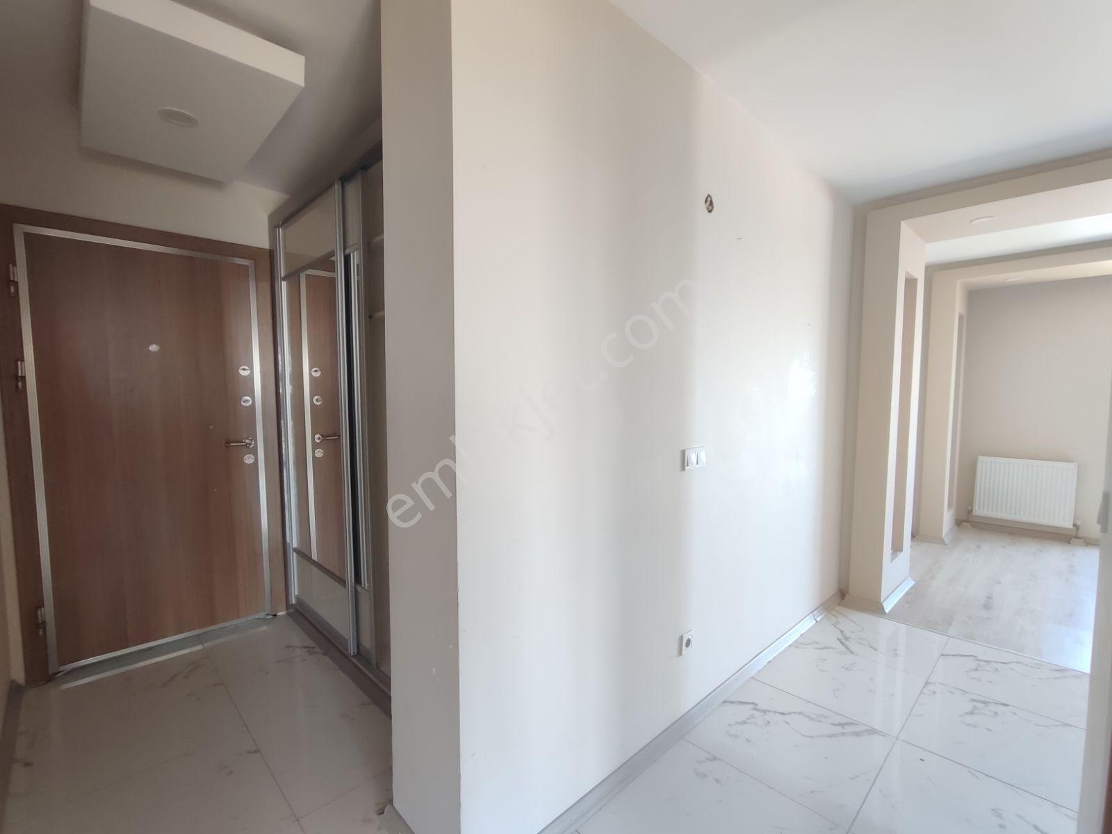 Konsept İstanbul Evleri Emlaklarda Kiracılı Ara Kat 1+1 Daire - Görsel 13