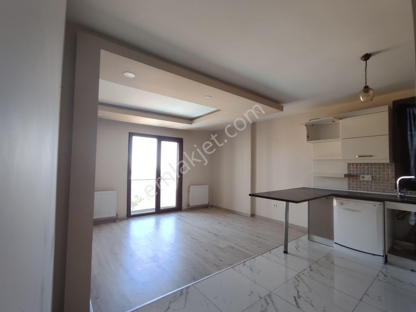 Konsept İstanbul Evleri Emlaklarda Kiracılı Ara Kat 1+1 Daire - Görsel 4