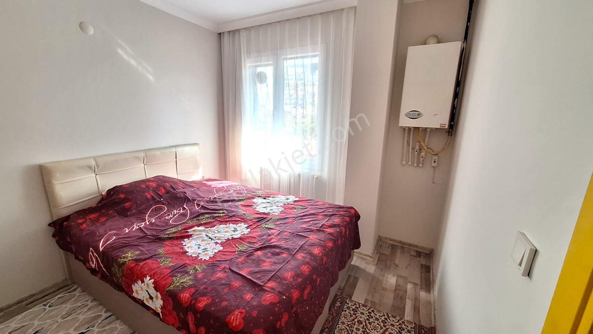 İzmir Buca Yaylacık İibfyanında Eşyalı D.gazlı Kıralık 1+1 Daıre - Görsel 5