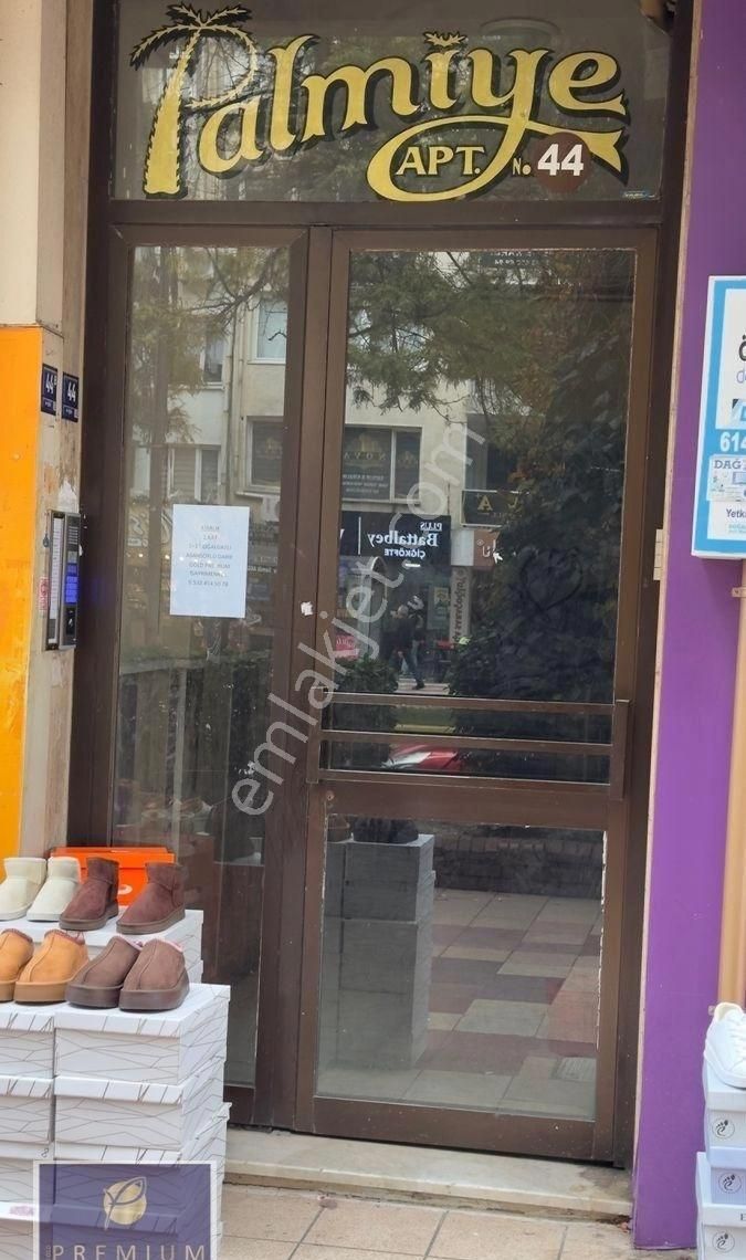 Bulvarda Kiralık Daire - Görsel 11