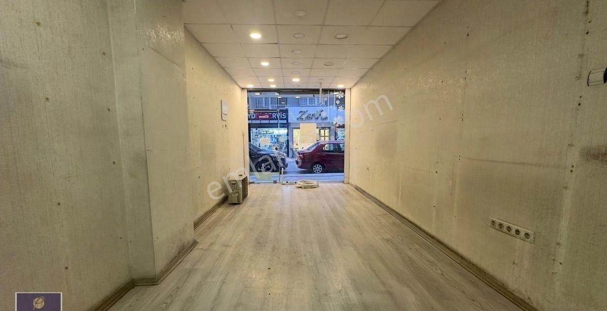 Cumhuriyet Caddesinde Kiralık Dükkan - Görsel 5