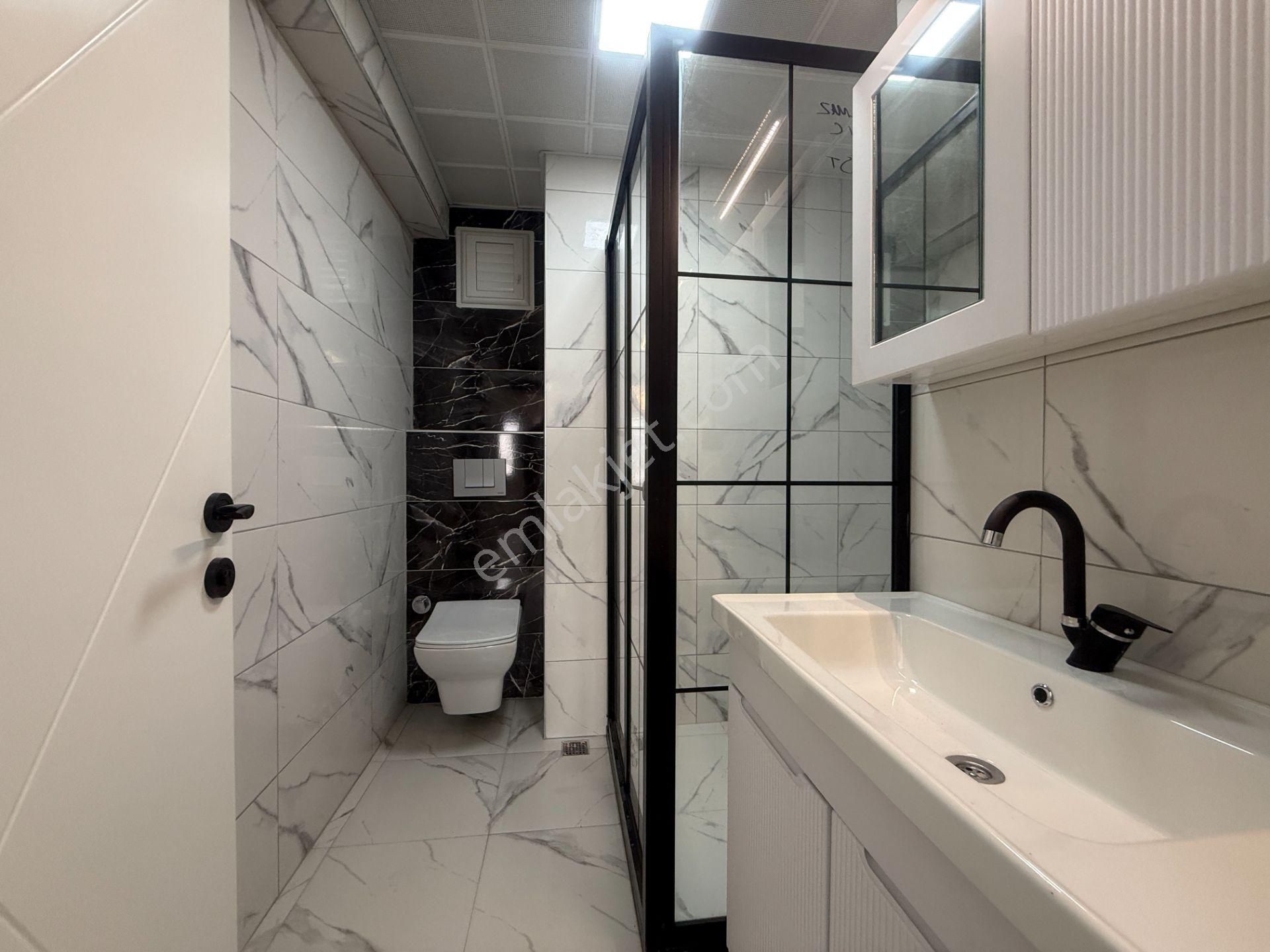 Ufuk Kılıç Emlak'tan Şık Dizayn Edilmiş 1.katta G.cephe 3+1 Daire - Görsel 25