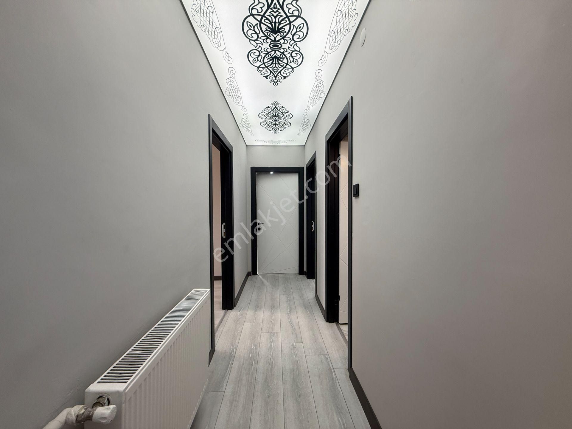 Ufuk Kılıç Emlak'tan Şık Dizayn Edilmiş 1.katta G.cephe 3+1 Daire - Görsel 28