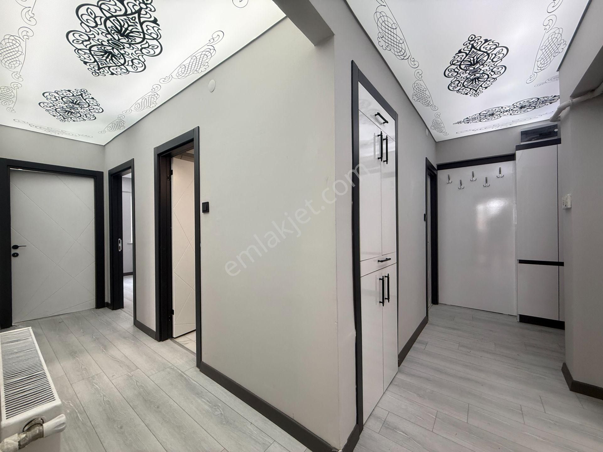 Ufuk Kılıç Emlak'tan Şık Dizayn Edilmiş 1.katta G.cephe 3+1 Daire - Görsel 26