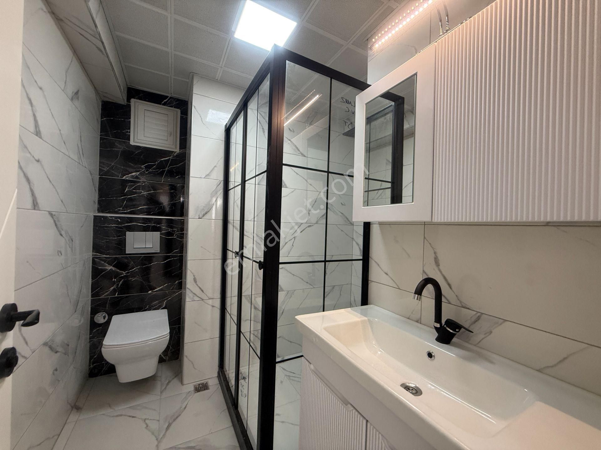 Ufuk Kılıç Emlak'tan Şık Dizayn Edilmiş 1.katta G.cephe 3+1 Daire - Görsel 24