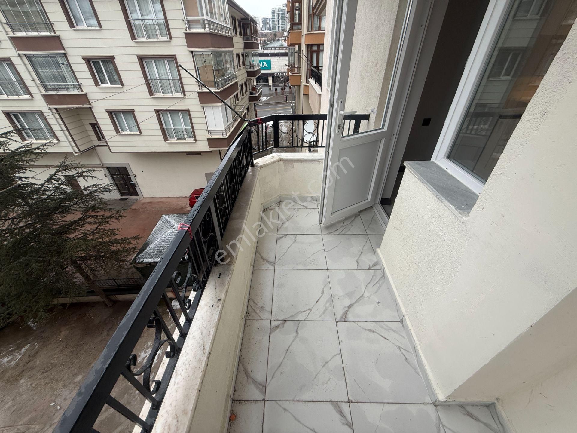 Ufuk Kılıç Emlak'tan Şık Dizayn Edilmiş 1.katta G.cephe 3+1 Daire - Görsel 6