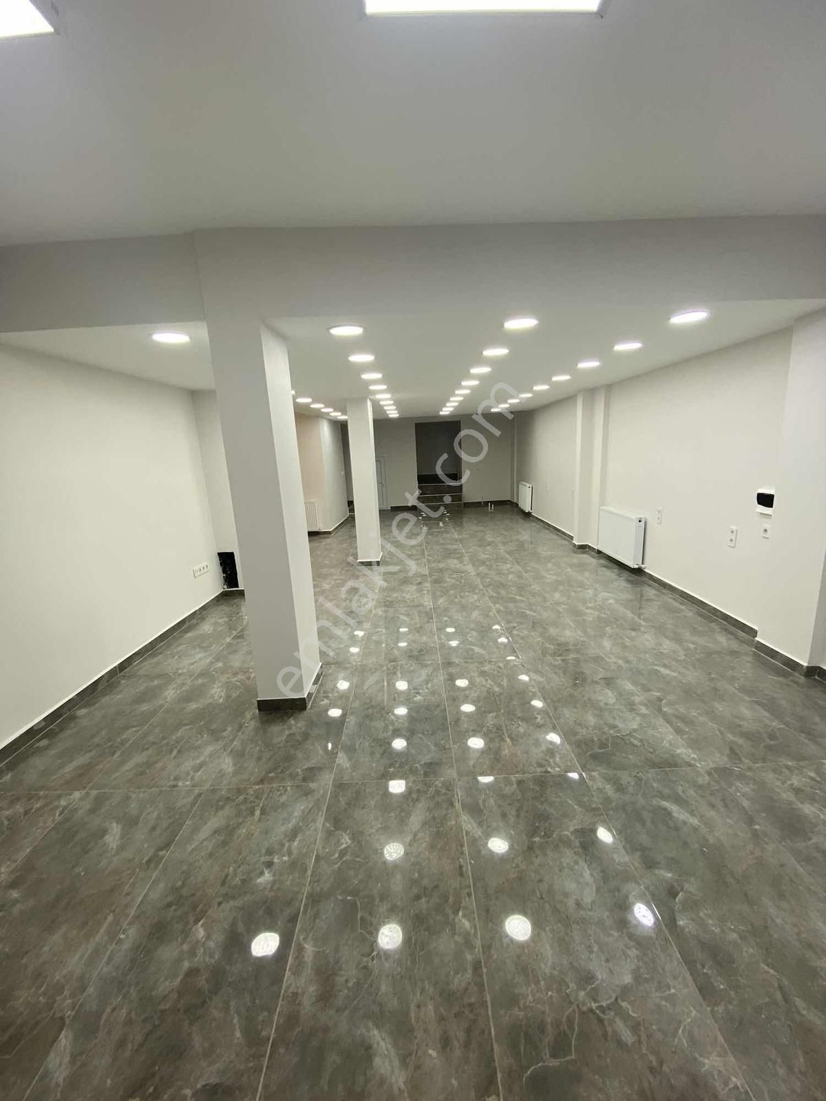 Fındıkzade Fırsat Niteligin'de 150m2 Kira Getirisi Yüksek Dükkan