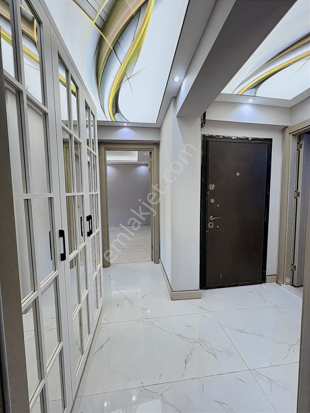 Buca İşçievleri 2+1 Satılık Sıfır Daire