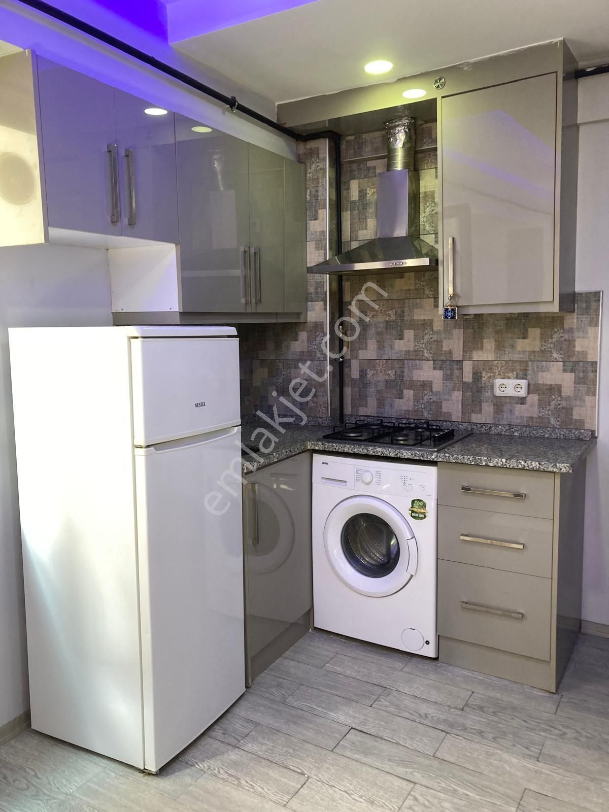 Ender Uysal Gayrimenkulden Üniversiteye Yakın Asansörlü Balkonlu 1+1 Satılkık Apart... - Görsel 2