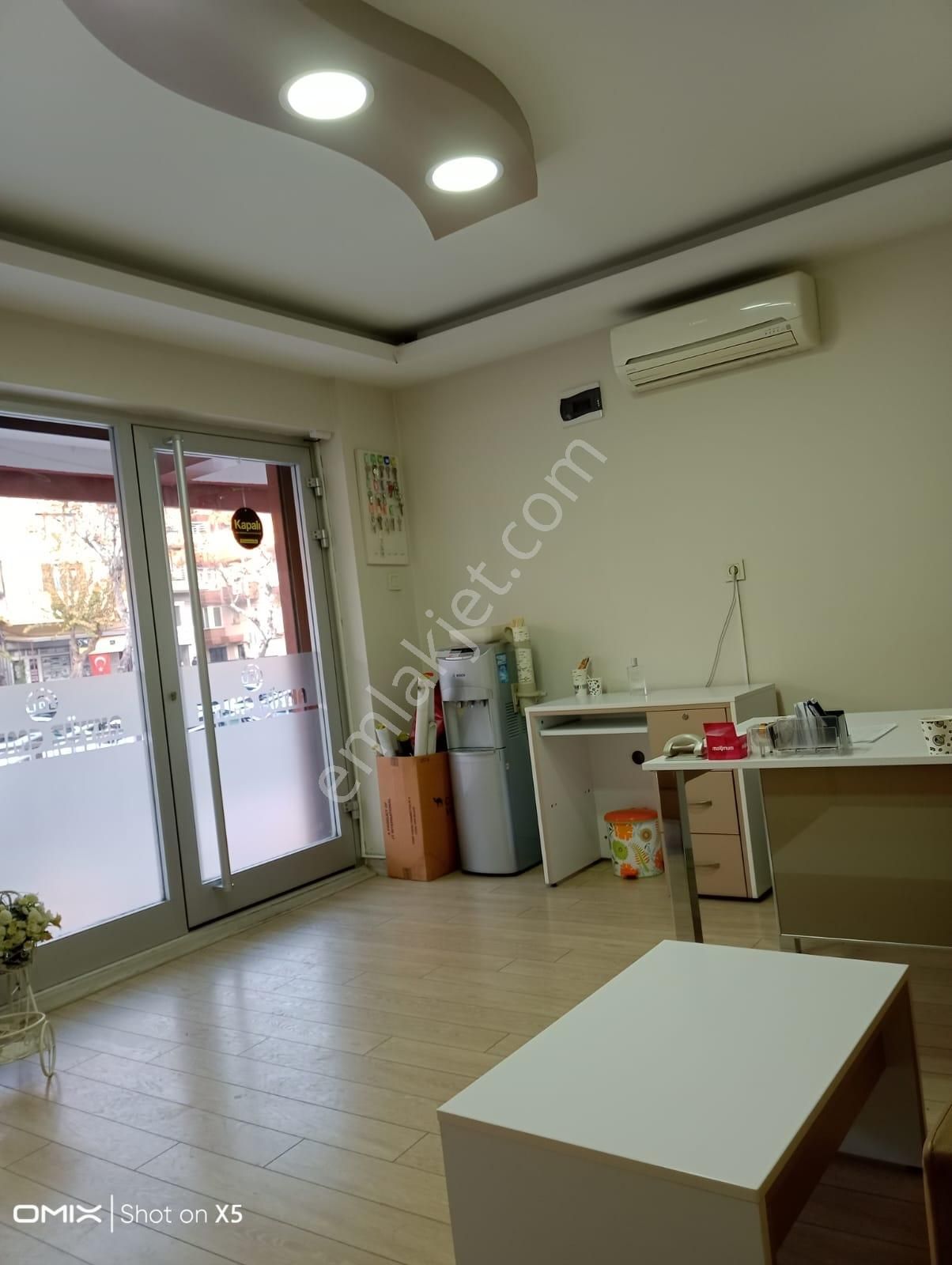 Buca İşçievlerinde Satılık Dükkan